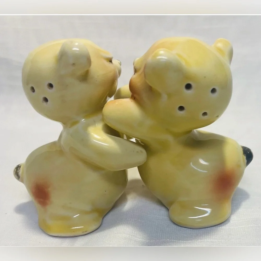Vintage 1950’s Van Tellingen Hugging Yellow Bears Salt & Pepper Set - Picture 2 of 8